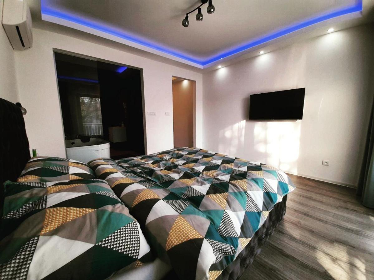 Stars Lux Room Belgrado Esterno foto