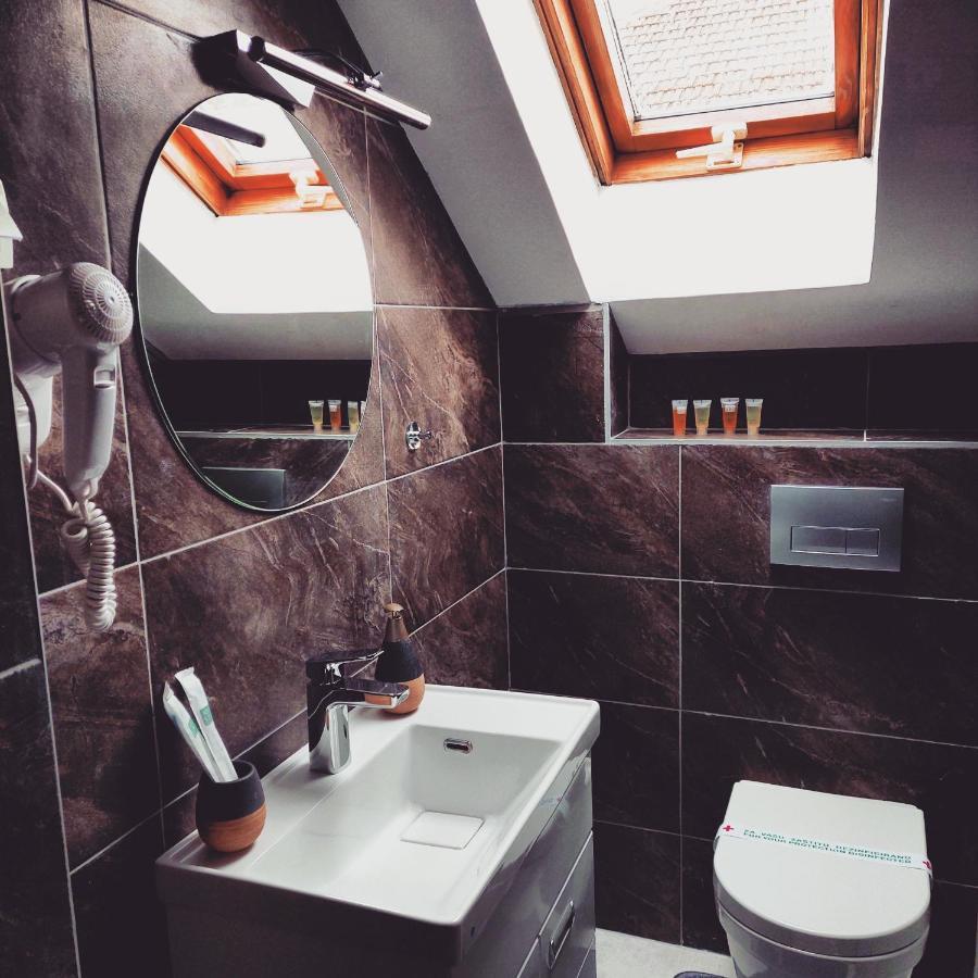 Stars Lux Room Belgrado Esterno foto